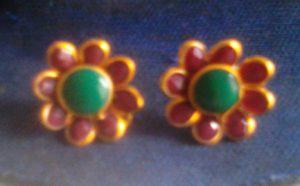 Red & Green Pachi Stud