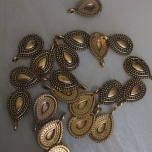 Antique leaf charms - pack of 20