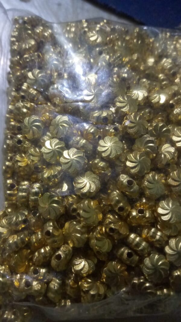 flower beads 5mm gold