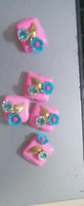Square designer beads for rakhis - light pink