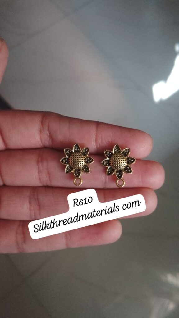 Sunflower studs