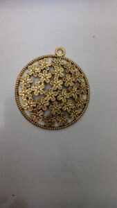 Antique gold round flower pendant