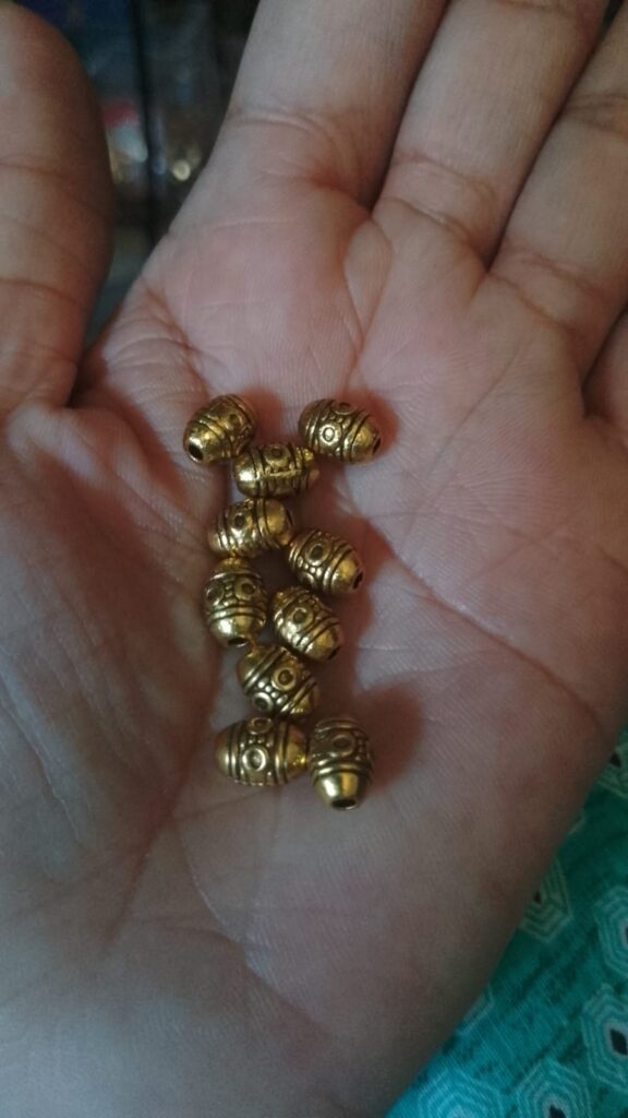 Antique gold beads oval shape pack of 10