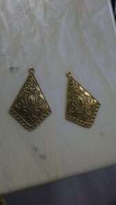 Antique gold diamond shape bases 1 pair