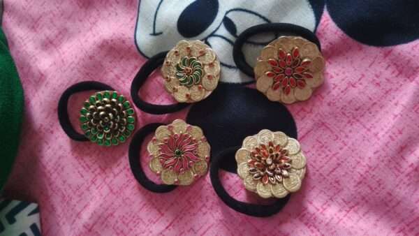 Kundan hair bands big size 5 pieces @ Rs 300