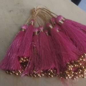 Light pink tassels with beads - 1 dozen