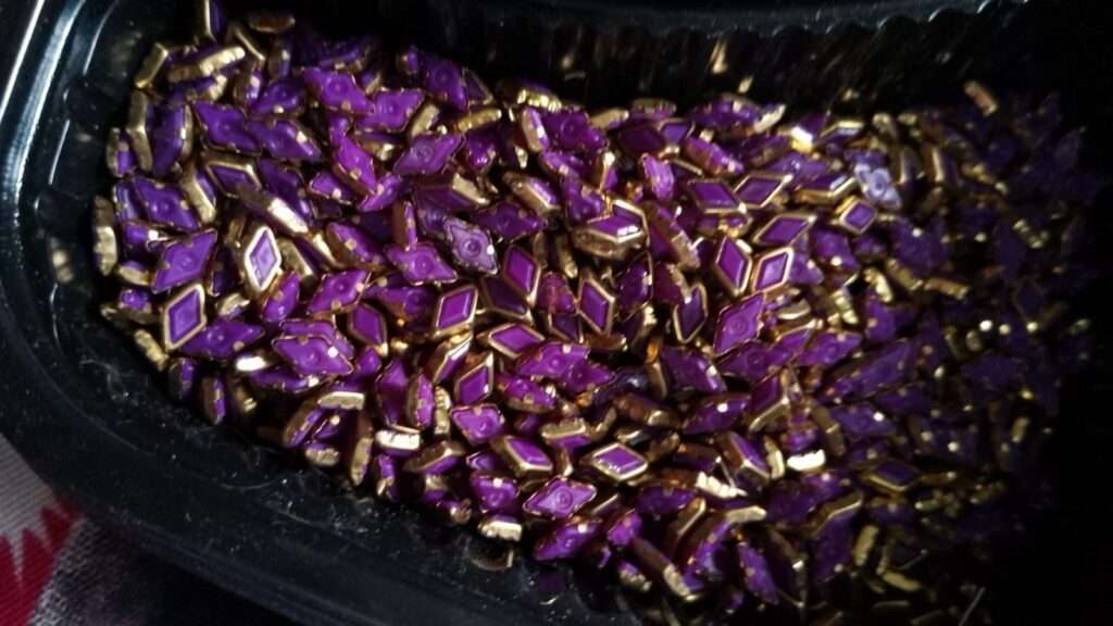 Framed Kundans diamond shape matt 8mm