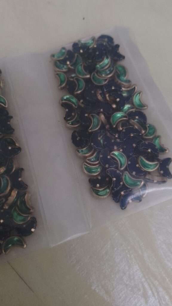 Half moon light green glossy kundans – 10g