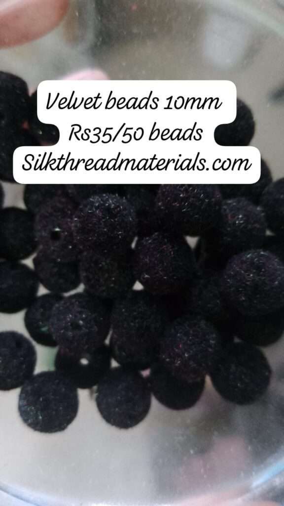 Velvet beads 10mm – 50 beads – black colour