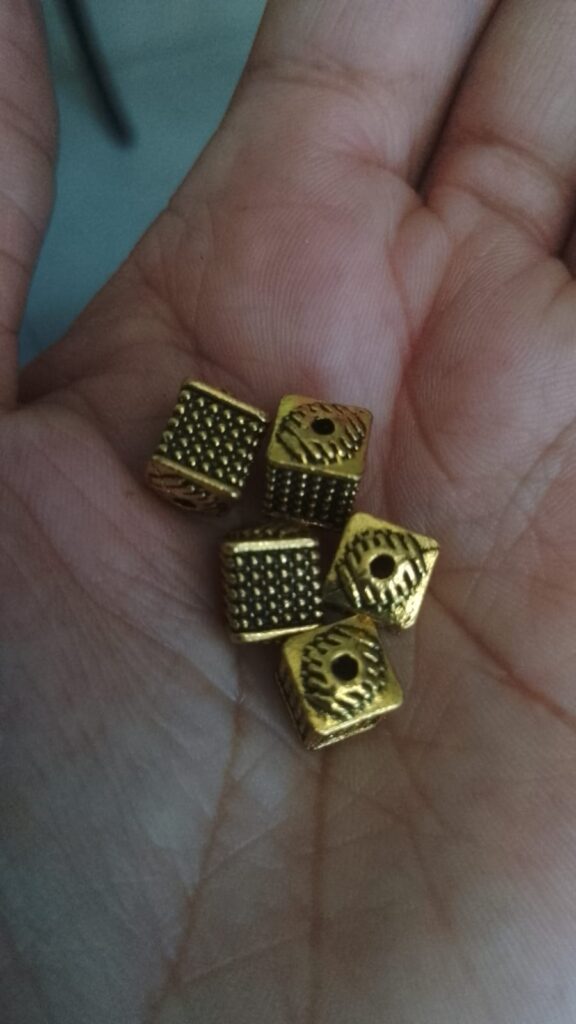 Antique cube beads pack of 5