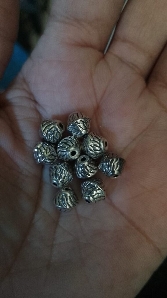 Antique silver beads - pack of 10