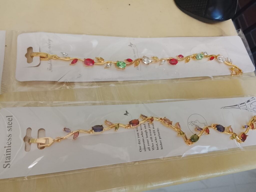 Most trending viral stainless steel tulip bracelets