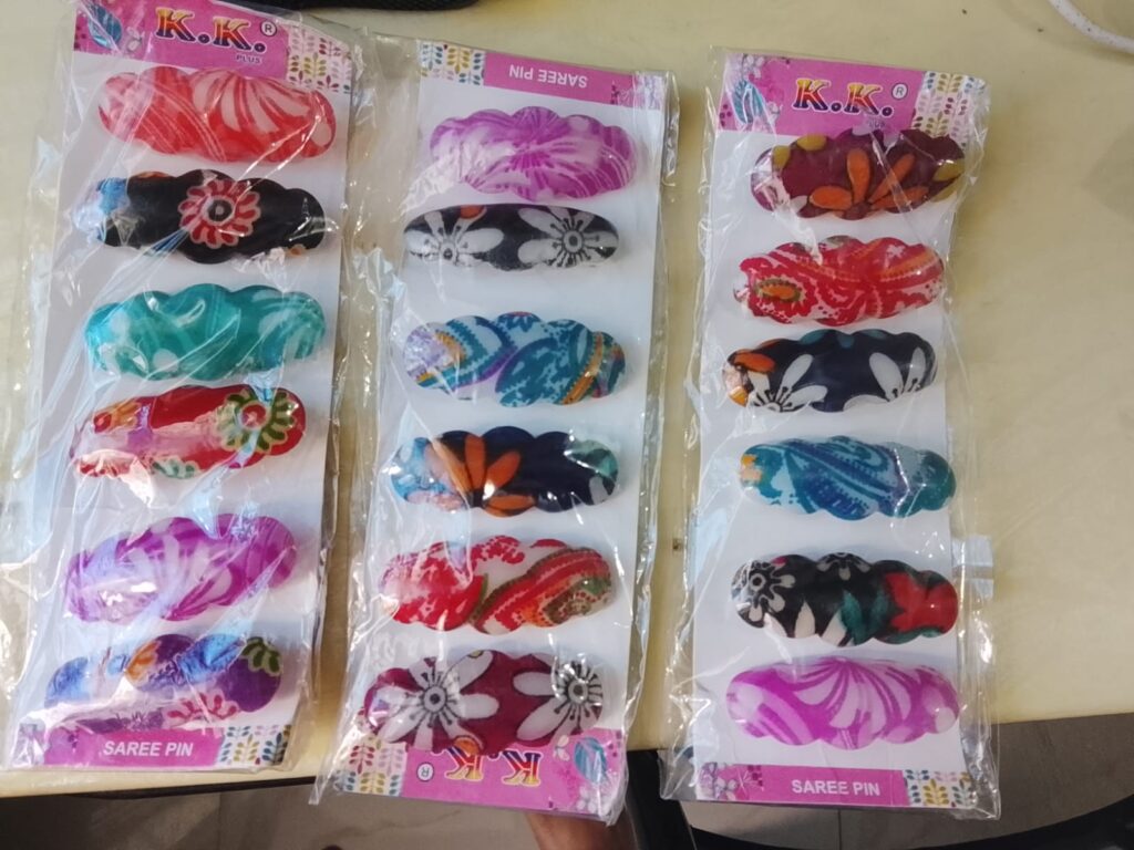 Fancy saree pins pack of 6